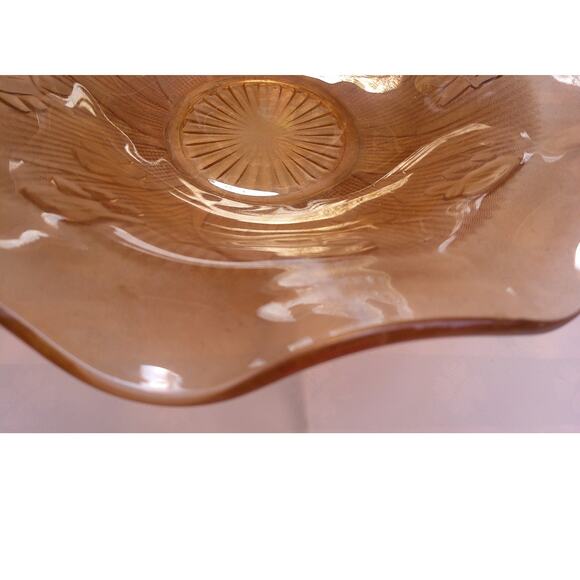 Vintage Jeanette Iris & Herringbone Marigold Carnival Glass Ruffle Edge Bowl - Picture 5 of 8